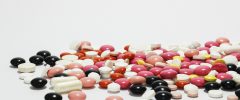 Ärzte warnen: 50 Prozent aller Medikamente nutzlos!
